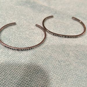 Mantra Band: Expect Miracles (quantity 2) can be purchased together or not